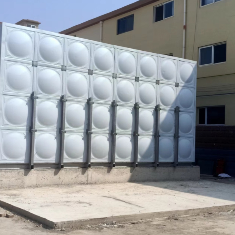 山東省濟(jì)南市商河縣金城特紙制品有限公司352立方玻璃鋼保溫水箱項目安裝完成